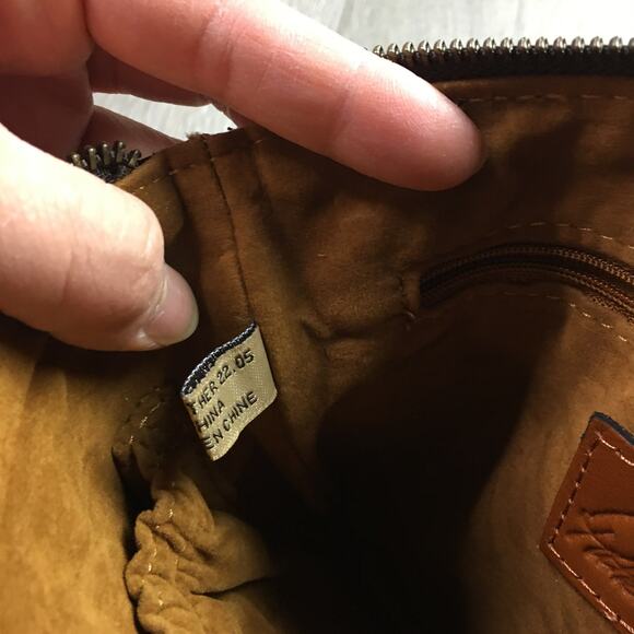 NWT Patricia Nash Riot Rust Map Zip Leather Pouch Wrist Wallet Brown - Picture 2 of 7